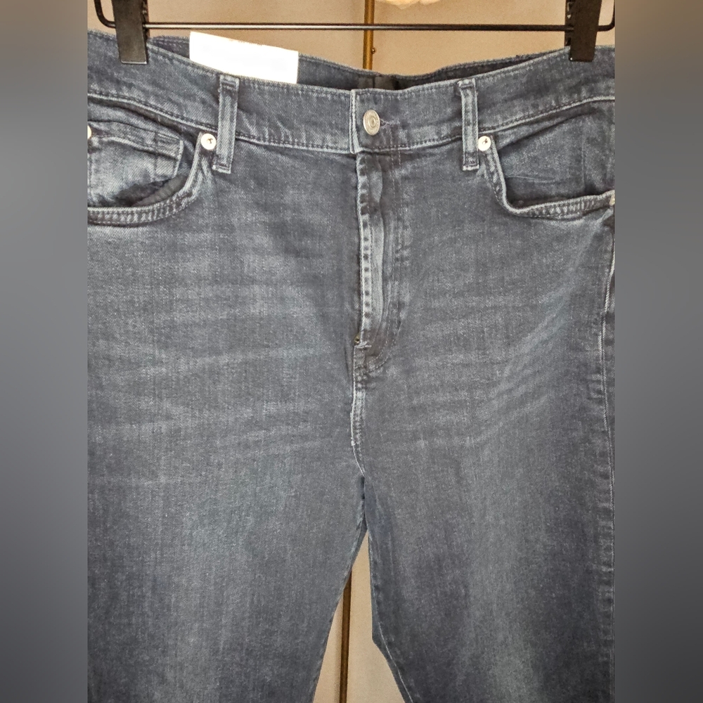 7 For All Mankind High-Rise Mega Flare Jeans in Dark Wash - 32 - Picture 3 of 13